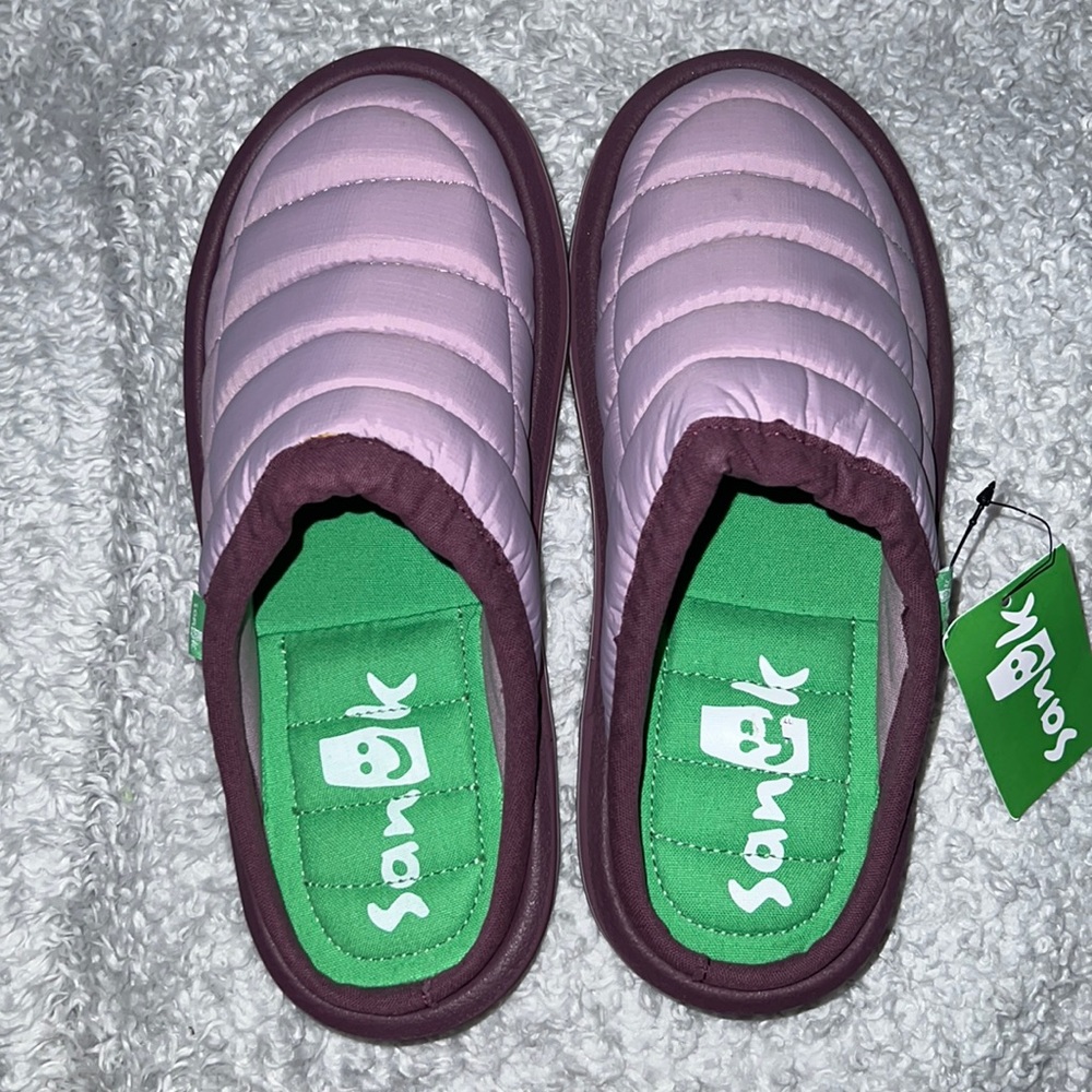 Sanuk Slippers
